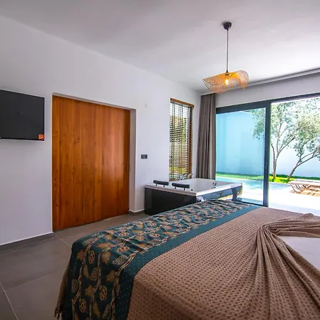 Region Random Villas By Lookbookholiday