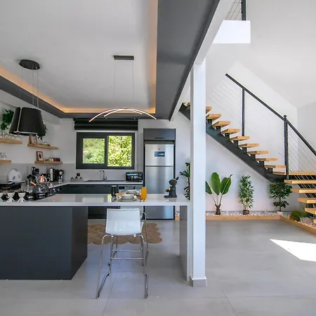 Region Random Villas By Lookbookholiday Willa *