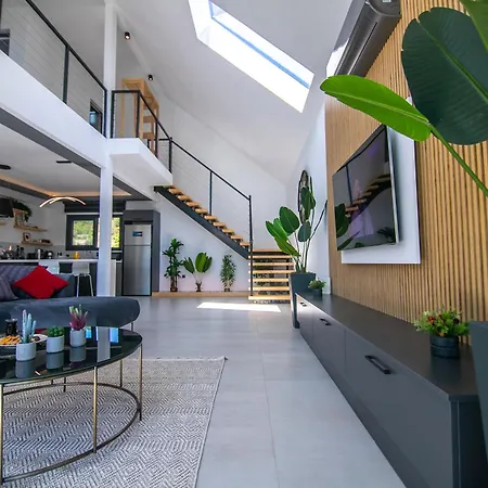 Region Random Villas By Lookbookholiday Willa