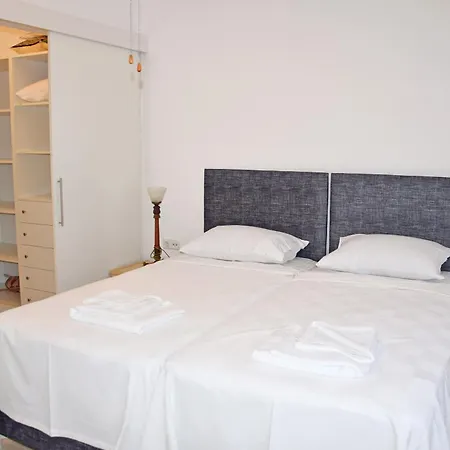 Region Random Villas By Lookbookholiday Villa *